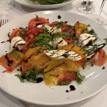 Centonove - Heirloom tomato salad - Italian Near Me - Los Gatos, California Centonove - Heirloom tomato salad - Italian Near Me - Los Gatos, California