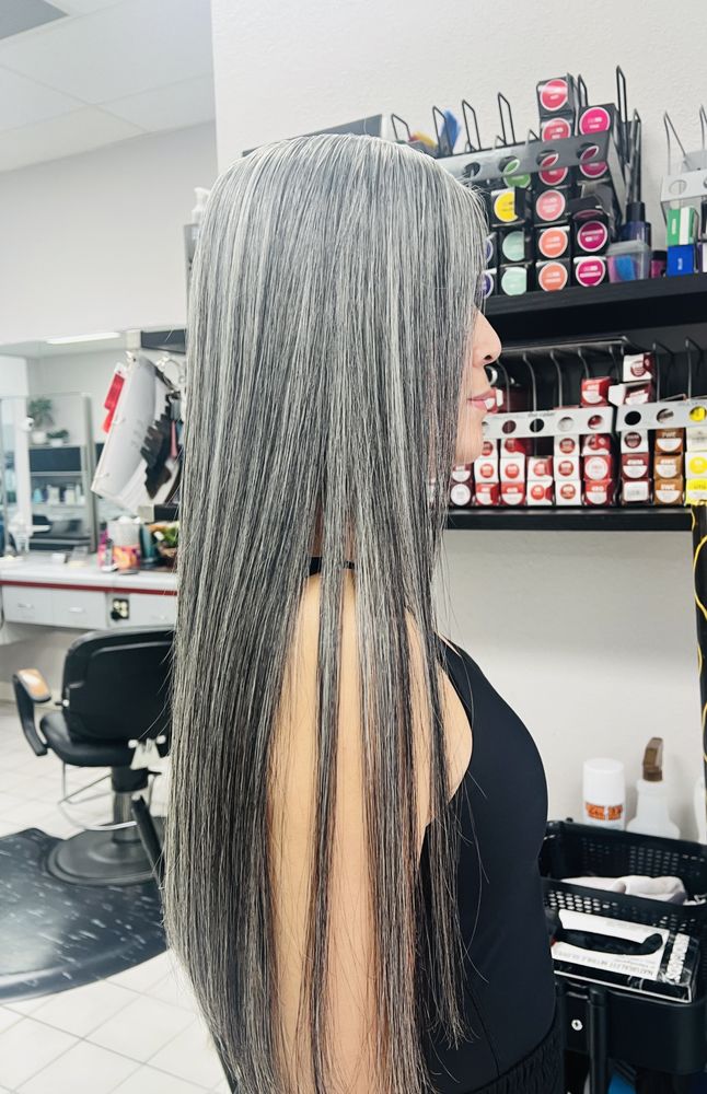 Sharp Design Hair Studio Logo