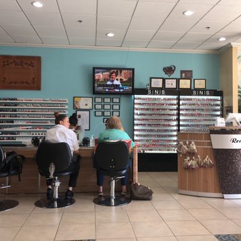 Dream Nails - Very clean and professional lots of colors to choose from for sns hours are 10-7 Monday - Sat.Pedicure are amazing ask for Peter - Nail Salons Near Me - Gastonia, North Carolina