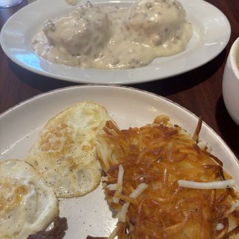 Silverback Breakfast & Cafe - Biscuits and gravy, turkey sausage with eggs and well done hash browns. - Cafes Near Me - Vista, California Silverback Breakfast & Cafe - Biscuits and gravy, turkey sausage with eggs and well done hash browns. - Cafes Near Me - Vista, California