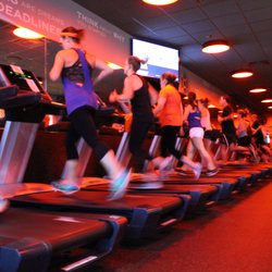 Orangetheory Fitness - Treadmill group doing work