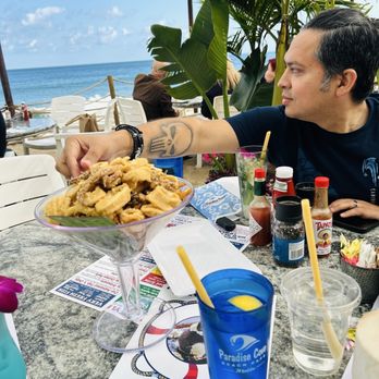 Paradise Cove Beach Cafe - Crispy Calamari with fries - American Near Me - Malibu, California