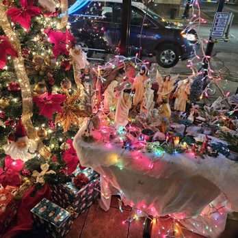 Tecalitlan - Nativity scene - Mexican Near Me - Aurora, Illinois