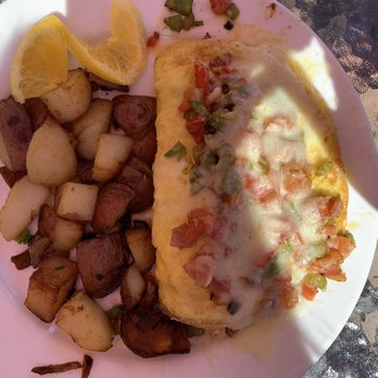 Nottinghams Tavern - denver omelette: ham, tomatoes, bell peppers + cheese = $14 - American Near Me - Big Bear Lake, California Nottinghams Tavern - denver omelette: ham, tomatoes, bell peppers + cheese = $14 - American Near Me - Big Bear Lake, California
