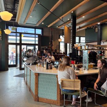 Discourse Coffee - pickup counter - Coffee & Tea Near Me - Milwaukee, Wisconsin