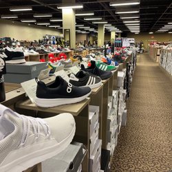 DSW Designer Shoe Warehouse - Kicks