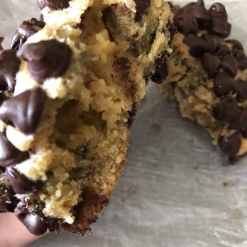 Gideon's Bakehouse - Chocolate chip cookie - so freakin good - Bakeries Near Me - Orlando, Florida