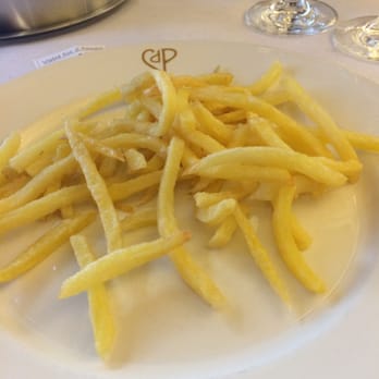 Café de Paris - Chez Boubier - Soggy fries.  Agree w other reviewers. No better than McDs - Cafes Near Me - Geneva, GE