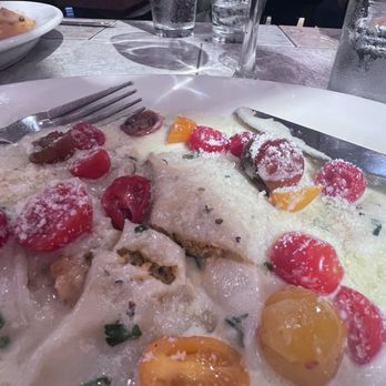 Le Nonne - Amazing small local restaurant. Fresh made pasta and great service.  Highly recommend. Hope my son decides to go to USU - Italian Near Me - Logan, Utah