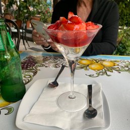 Delicious panna cotta with fresh strawberries
