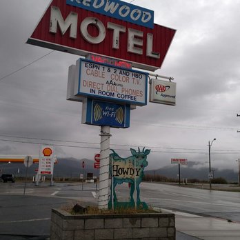 Redwood Motel - Hotels Near Me - Bridgeport, California Redwood Motel - Hotels Near Me - Bridgeport, California