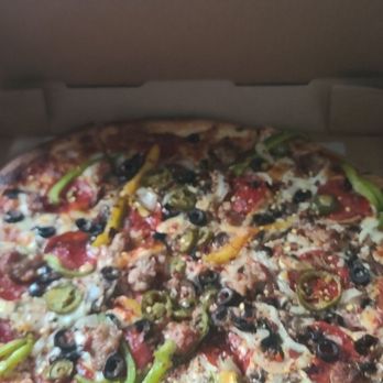Upper Crust Pizza - Deluxe with jalopeno - Pizza Near Me - Key Largo, Florida