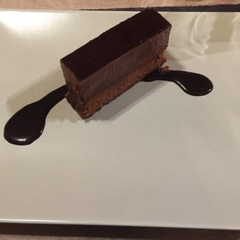 L'Etape Gourmande - Chocolate mousse & wafer cake for dessert - French Near Me - Villandry, 37
