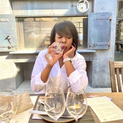 Napa Native Wine Tours - Tasting wine;-)