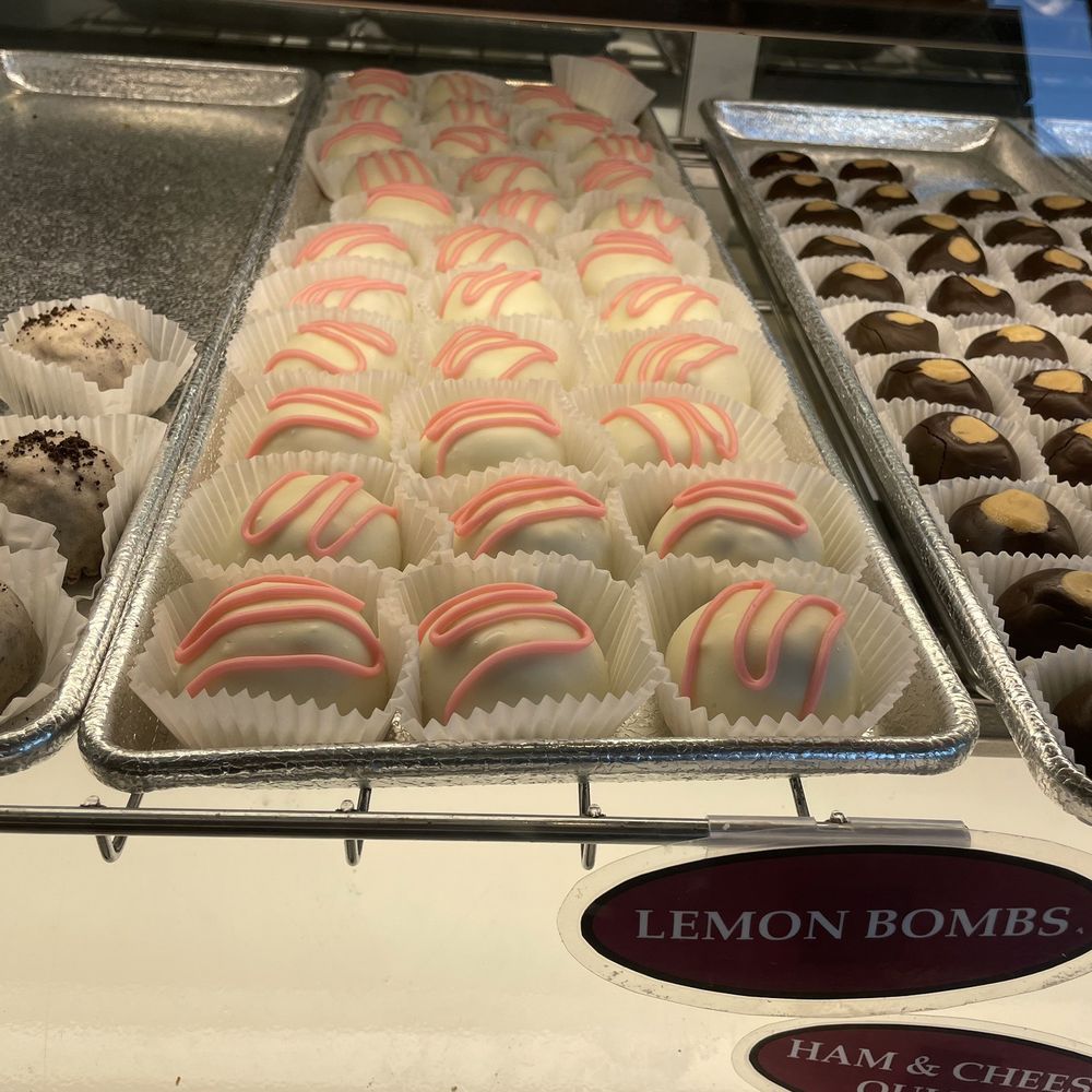 PattyCakes Bakery - Bakery case - Bakeries Near Me - Galveston, Texas PattyCakes Bakery - Bakery case - Bakeries Near Me - Galveston, Texas