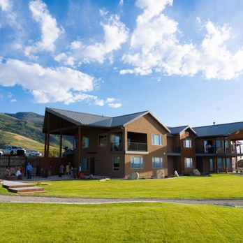 Ruby 360 Lodge - Hotels & Travel Near Me - Lamoille, Nevada