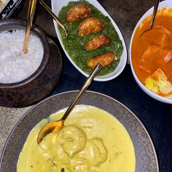 aRoqa - Palak Paneer, Chicken Tikka Masala, Goan Shrimp Curry. Follow @maggiessmunchiess on Instagram - Indian Near Me - New York, New York