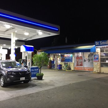 Arco - The management here has been inapt four months. - Gas Stations Near Me - Burbank, California