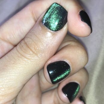 CC Nails - Gel cat eye manicure green love it - Nail Salons Near Me - New York, New York