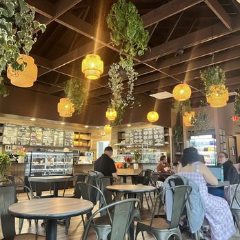 De Clieu - Reston - Indoor seating area - Coffee & Tea Near Me - Reston, Virginia