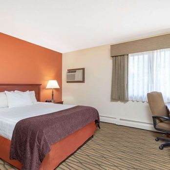 AmericInn by Wyndham Rogers - Guest room - Hotels Near Me - Rogers, Minnesota AmericInn by Wyndham Rogers - Guest room - Hotels Near Me - Rogers, Minnesota