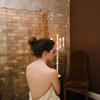Pause Facial Bar - Relax in Spa Serenity's Spa Together Room - Day Spas Near Me - Baraboo, Wisconsin