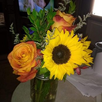 MAS Floral - Beautiful arrangement for my sick mom! Thank you ! - Florists Near Me - Kingsland, Texas MAS Floral - Beautiful arrangement for my sick mom! Thank you ! - Florists Near Me - Kingsland, Texas