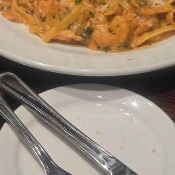 Pete & Sam's Restaurant - Shrimp pasta - Italian Near Me - Memphis, Tennessee Pete & Sam's Restaurant - Shrimp pasta - Italian Near Me - Memphis, Tennessee