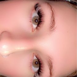 The Lash Queen - Color pop volume lashes