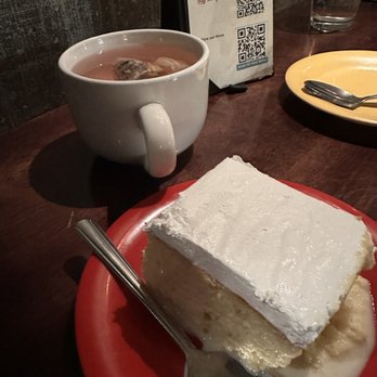 Cafecito - Tres Leches and almond tea - Cuban Near Me - Chicago, Illinois