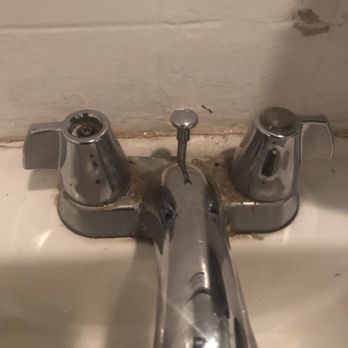 Oarweed Restaurant - Faucet - Seafood Near Me - Ogunquit, Maine