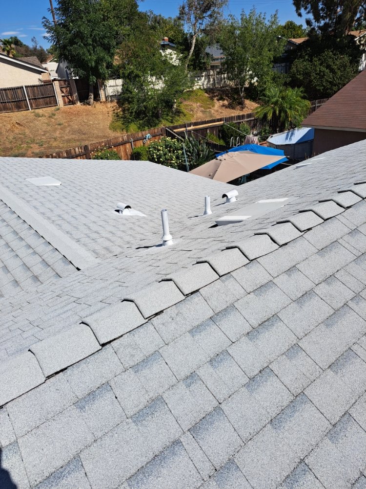 Slide of Eleazars Roofing