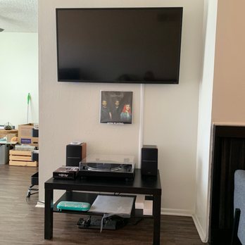 TV Mounting Service - Tv mount, record mount, and cable management panel - TV Mounting Near Me - Valencia, California TV Mounting Service - Tv mount, record mount, and cable management panel - TV Mounting Near Me - Valencia, California