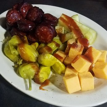 Crossroads Rib Shack - Sausage and Cheese Plate - Barbeque Near Me - Corinth, Mississippi