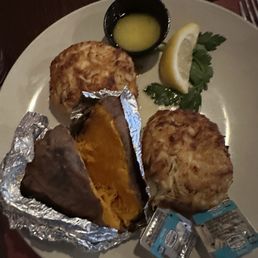 Rustic Crab Cakes