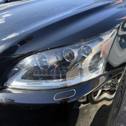 Peixoto Auto Center - Restored foggy headlight to like-new condition