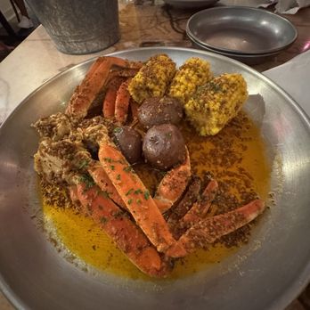 Willie's Boil House - Crab Seafood Boil - Bars Near Me - New Orleans, Louisiana Willie's Boil House - Crab Seafood Boil - Bars Near Me - New Orleans, Louisiana