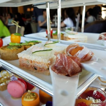Cafe Gray Deluxe - Second tier - Bars Near Me - Hong Kong, HK