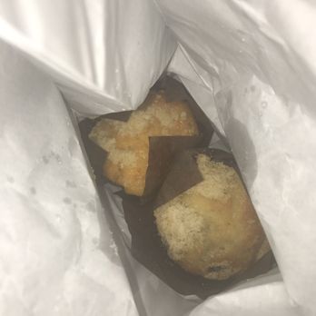Shillington Farmers Market - Peach muffin & Blueberry muffin - Farmers Market Near Me - Reading, Pennsylvania
