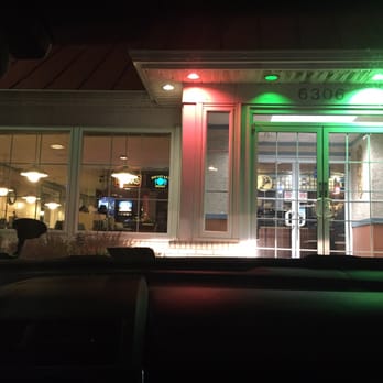 Barnside Diner - My type of place; I love diners and this one is really quaint... - Diners Near Me - Alexandria, Virginia