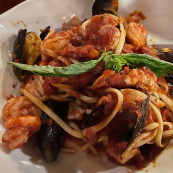 Kona Brewing - Linguini Pasta - Pubs Near Me - Honolulu, Hawaii Kona Brewing - Linguini Pasta - Pubs Near Me - Honolulu, Hawaii