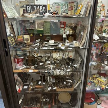 Brass Armadillo Antique Mall - Antiques Near Me - Omaha, Nebraska Brass Armadillo Antique Mall - Antiques Near Me - Omaha, Nebraska