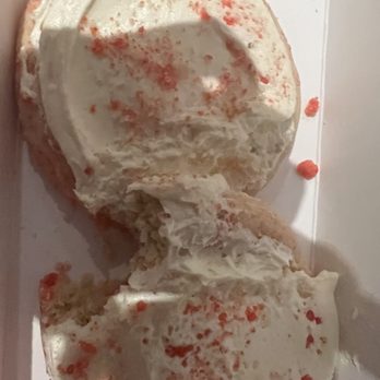 Crumbl - Waugh Chapel - Strawberry Ice Cream Bar Cookies - Bakeries Near Me - Gambrills, Maryland Crumbl - Waugh Chapel - Strawberry Ice Cream Bar Cookies - Bakeries Near Me - Gambrills, Maryland