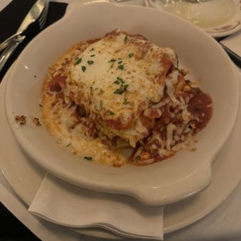 Maggiano's - Mama's Lasagna - Italian Near Me - Overland Park, Kansas Maggiano's - Mama's Lasagna - Italian Near Me - Overland Park, Kansas