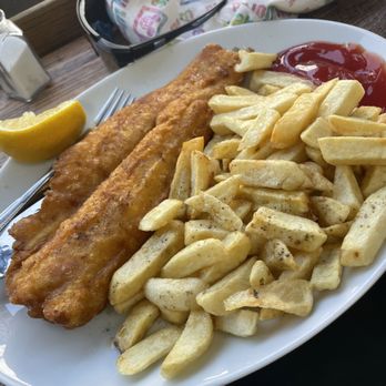 Bailey's Fish and Chips - Fish & Chips Near Me - London, XGL