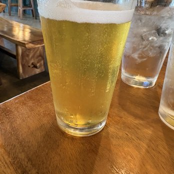 Napali Brewing - Pilsner - Brewpubs Near Me - Kapaʻa, Hawaii