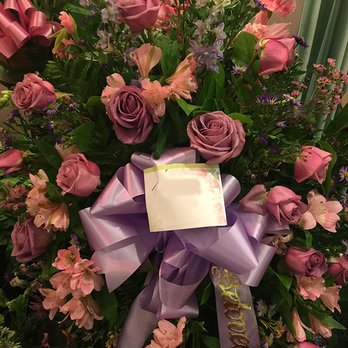 Accents By Michele Flower Studio - memorial - Florists Near Me - Newtown Square, Pennsylvania Accents By Michele Flower Studio - memorial - Florists Near Me - Newtown Square, Pennsylvania
