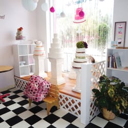 Sugar Refined - Cute sitting area in the display window for kids!