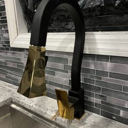 Habitat for Humanity of Long Island ReStore - Faucet donated because the bend hit the window & wall. Hope it finds a happy home 11-2-2025
