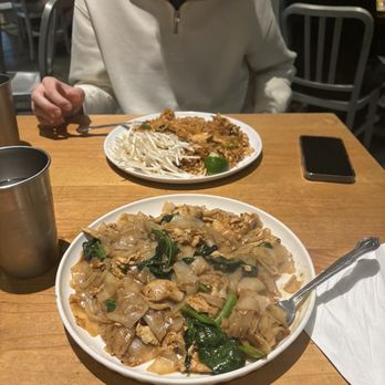 Thai Canteen - Thai Near Me - Davis, California Thai Canteen - Thai Near Me - Davis, California